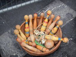 Jeu de quilles présenté à l'exposition