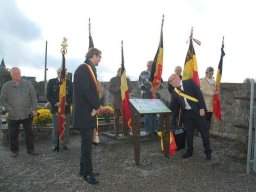 Inauguration de la table d’orientation au cimetière d’Anthée.
